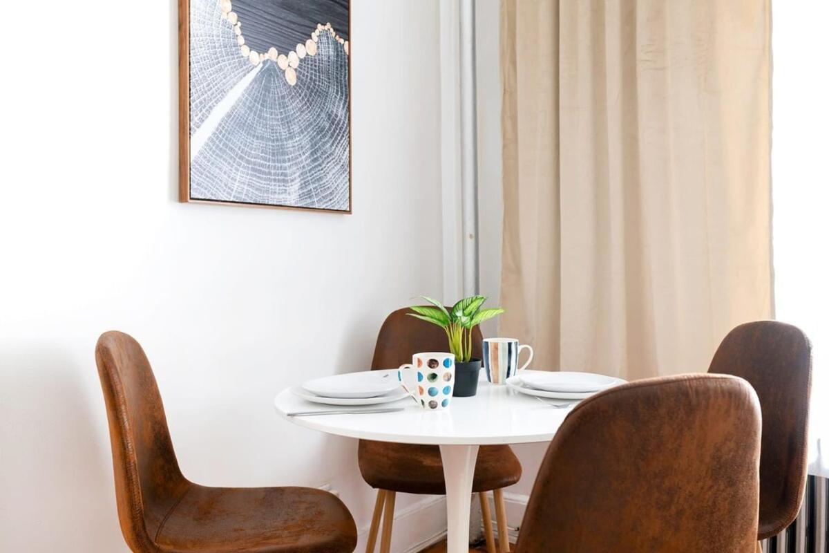 61-3c Renovated 2br Sleeps 5 Prime Upper East Apartment *