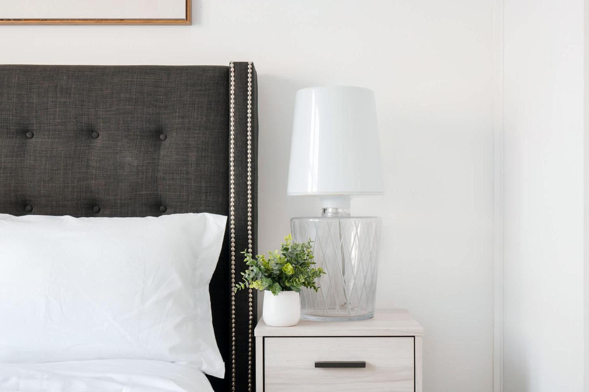 809-2a Gorgeous 1br New W D Modern Location *