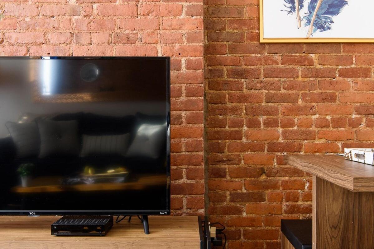 428-4r Prime Midtown Large 2 Bedroom Newly Furnished Apartment New York
