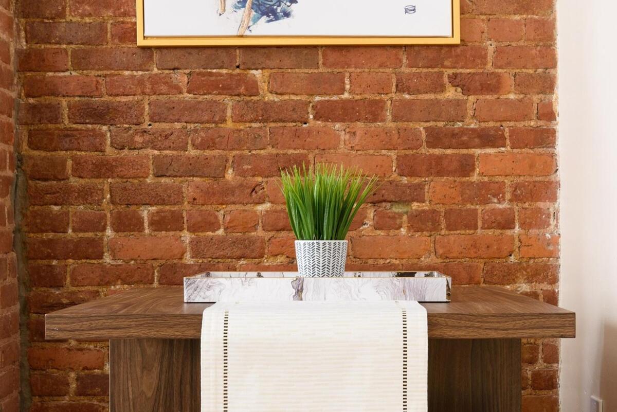 428-4r Prime Midtown Large 2 Bedroom Newly Furnished * New York