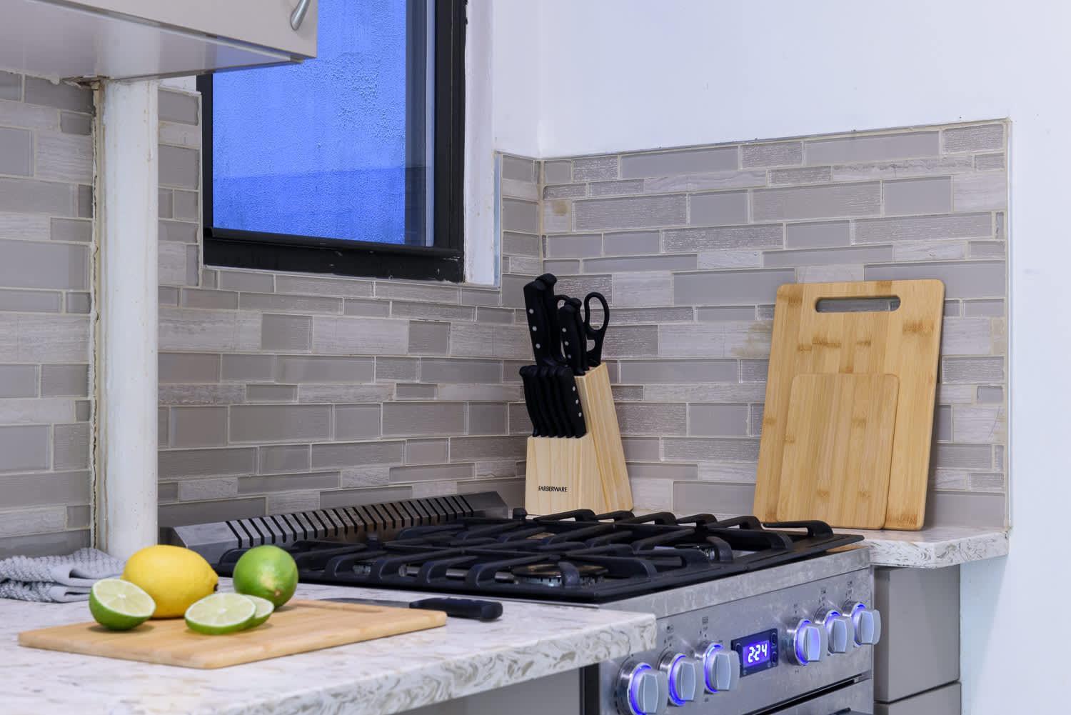 Apartment 428-2w Newly Furnished Prime Location 2br Sleeps 5