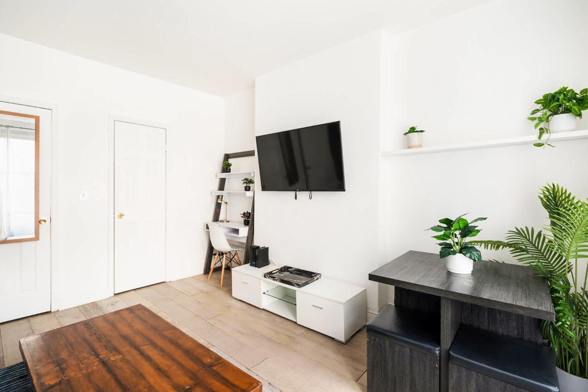 428-2w Newly Furnished Prime Location 2br Sleeps 5 Apartment New York
