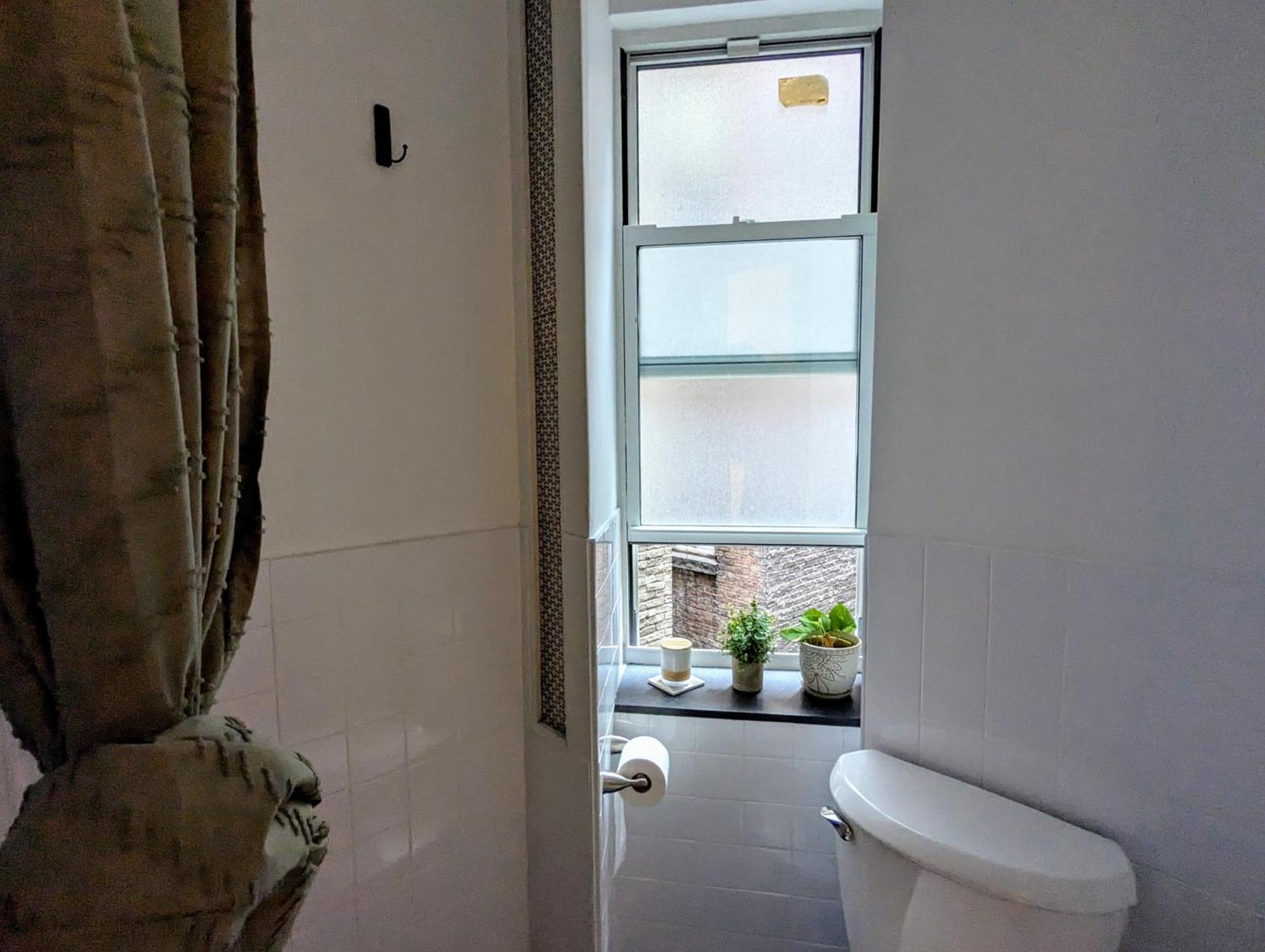 Elegant Retreat - Sophisticated One Bedroom In Downtown Manhattan's Union Square Apartment New York