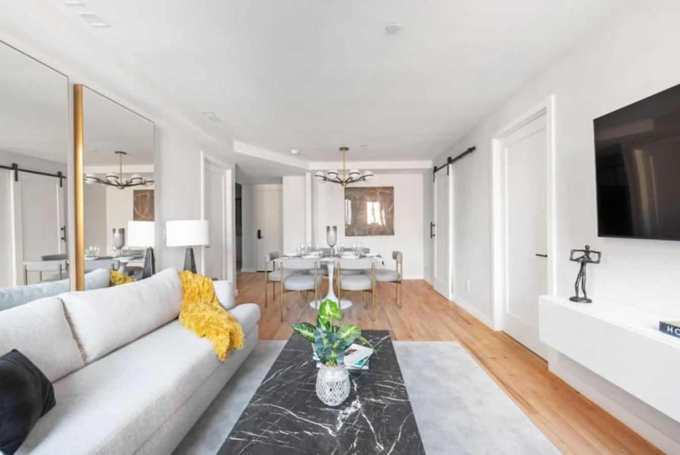 Apartment 3br Penthouse With Massive Private Rooftop *