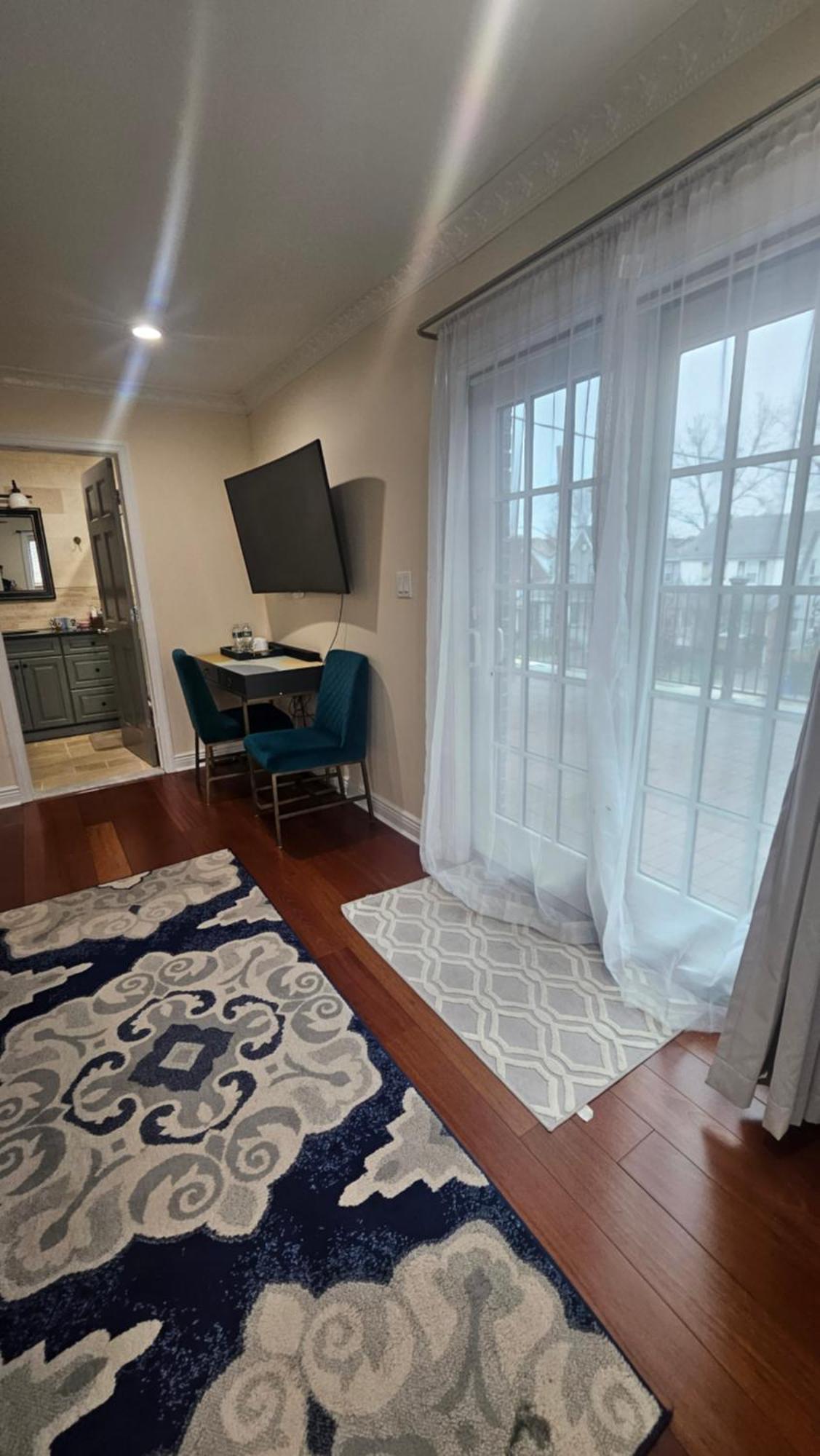 Luxury Hotel-style In Queens, Homestay *