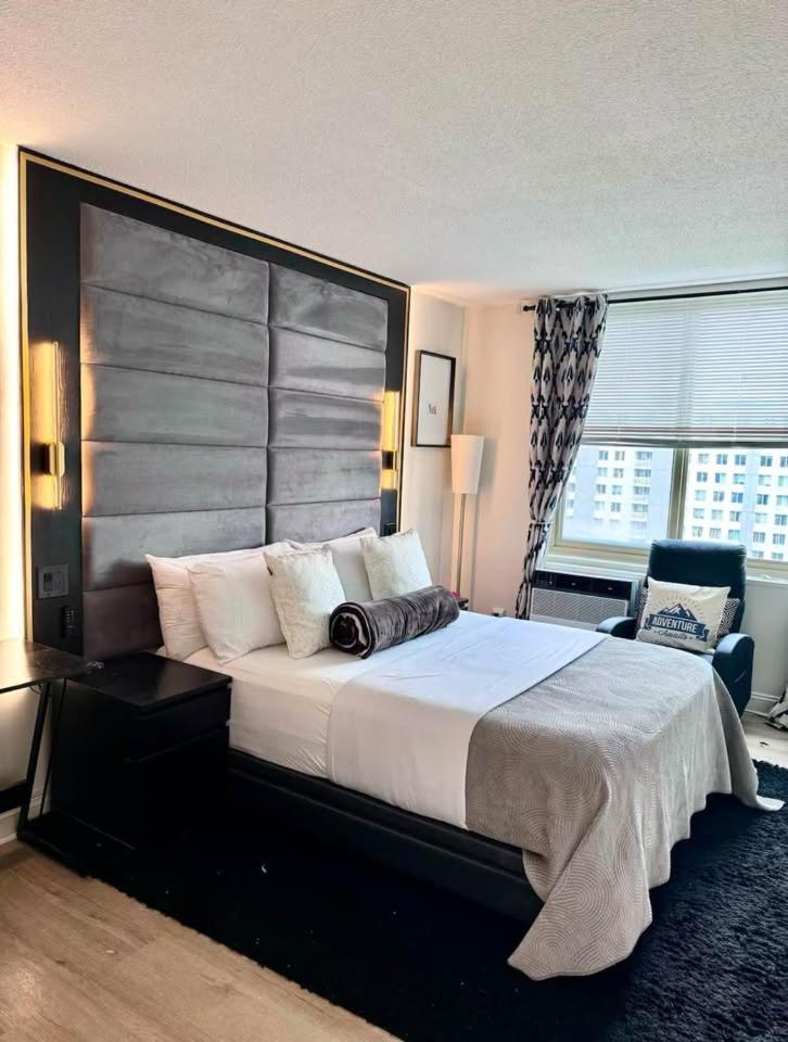 New Chic & Cozy 1bd Near East River, Minutes From Park Apartamento Nova York