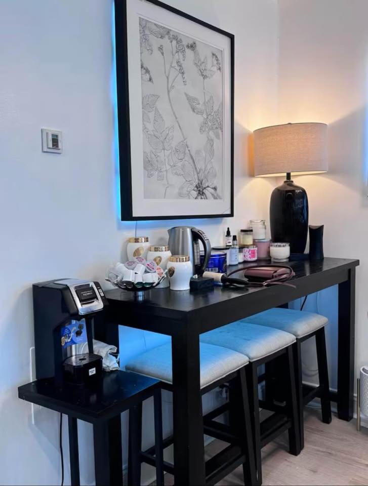 New Chic & Cozy 1bd Near East River, Minutes From Park Apartamento