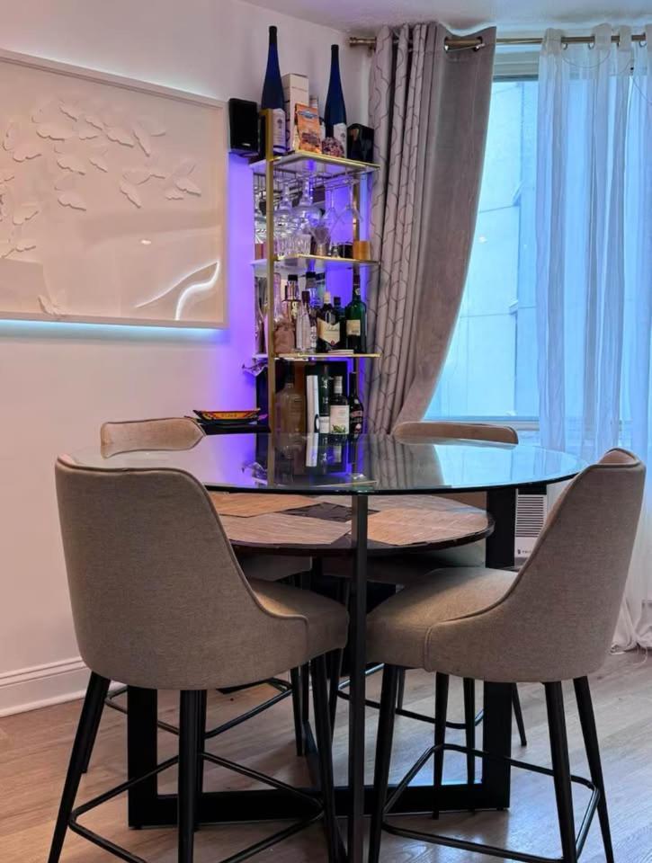 New Chic & Cozy 1bd Near East River, Minutes From Park Apartamento