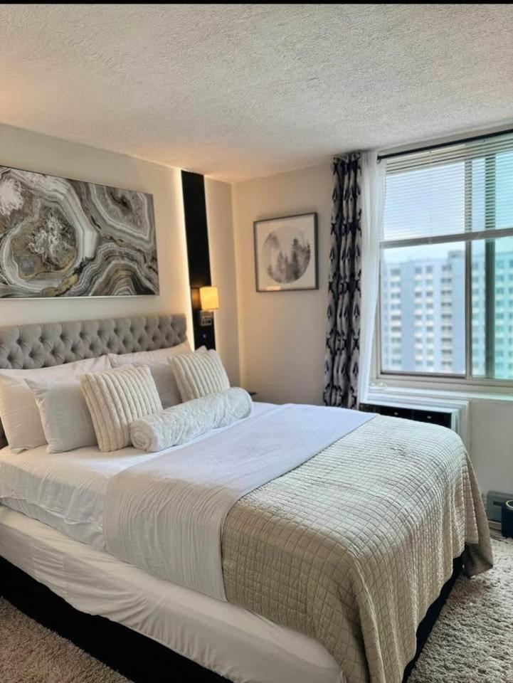 Apartamento New Chic & Cozy 1bd Near East River, Minutes From Park Nova York