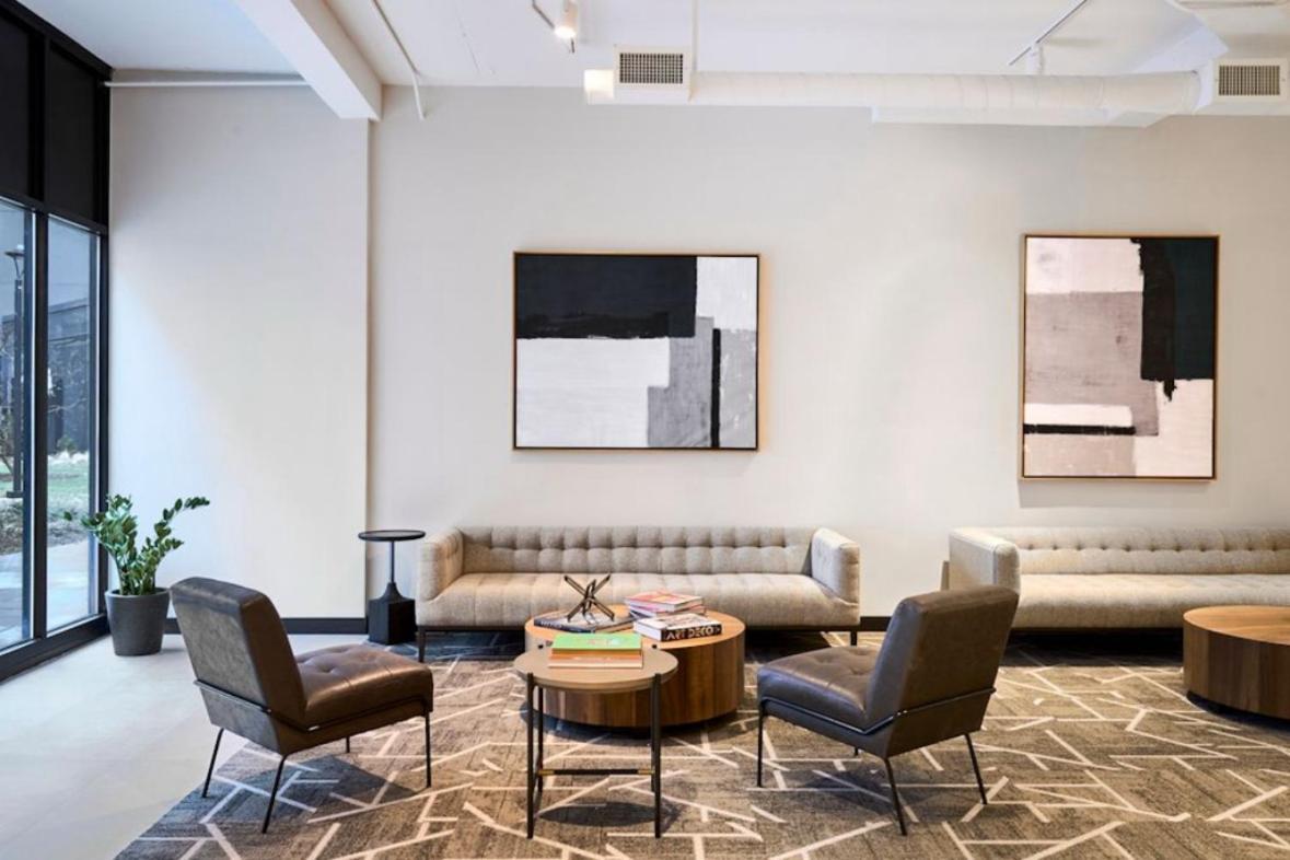 New Chic & Cozy 1bd Near East River, Minutes From Park Nova York