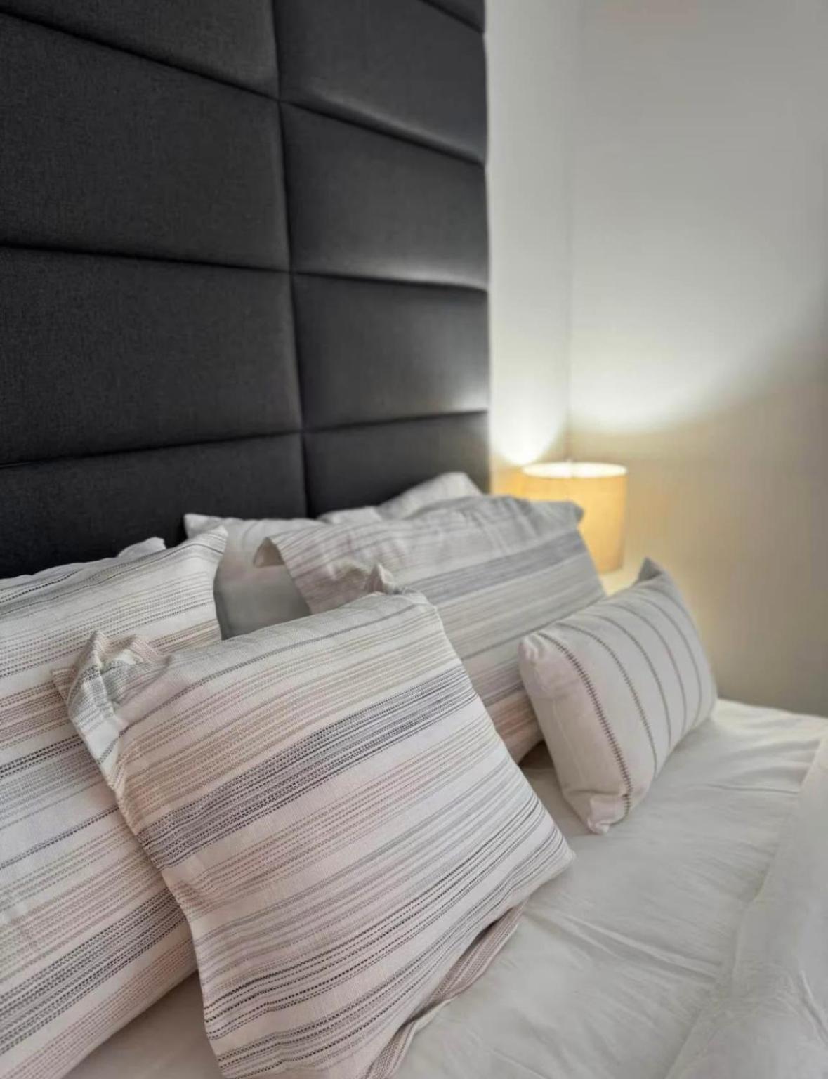 New Chic & Cozy 1bd Near East River, Minutes From Park Apartamento