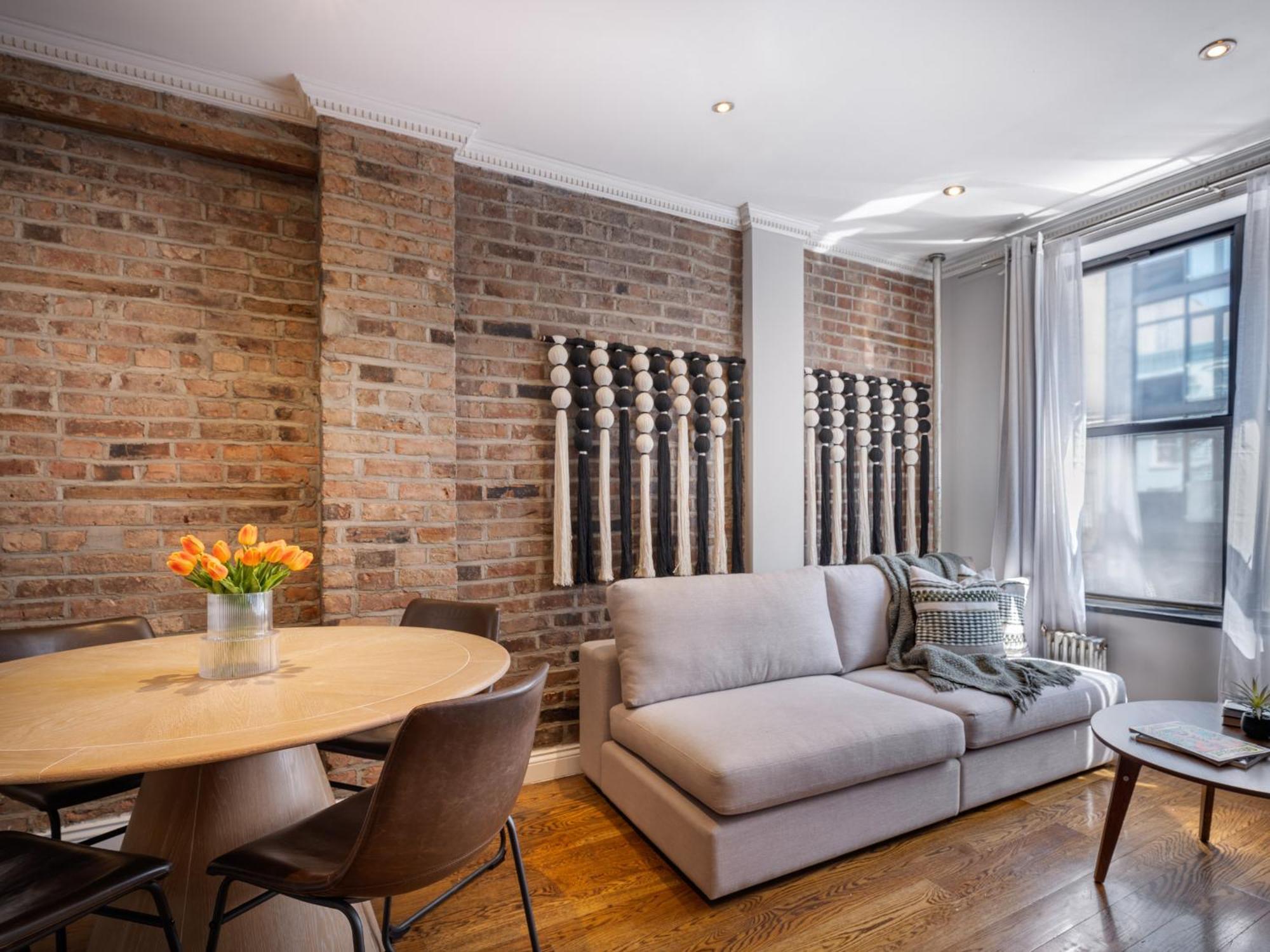 Three Bedroom On Little Italy Mulberry Street *