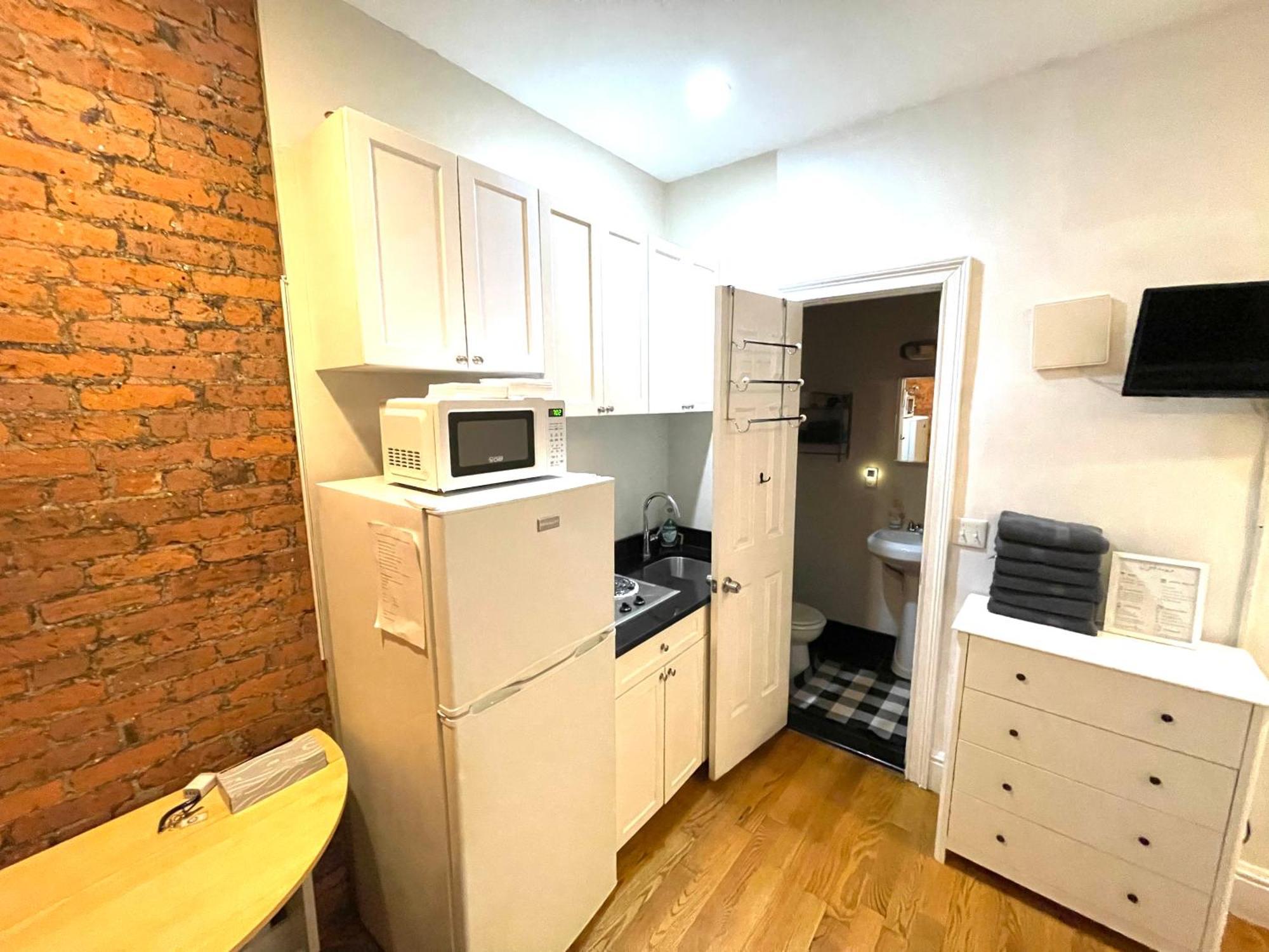 Nestel Nest 1 Bedroom Apartment *