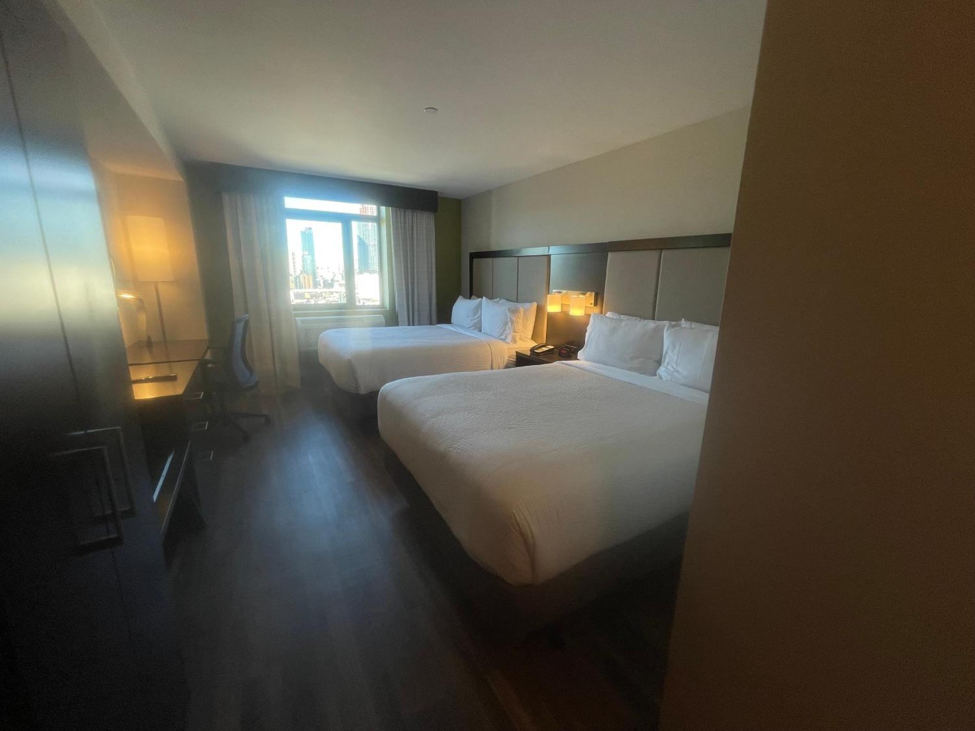 Express Long Island E - By Ihg Hotel New York
