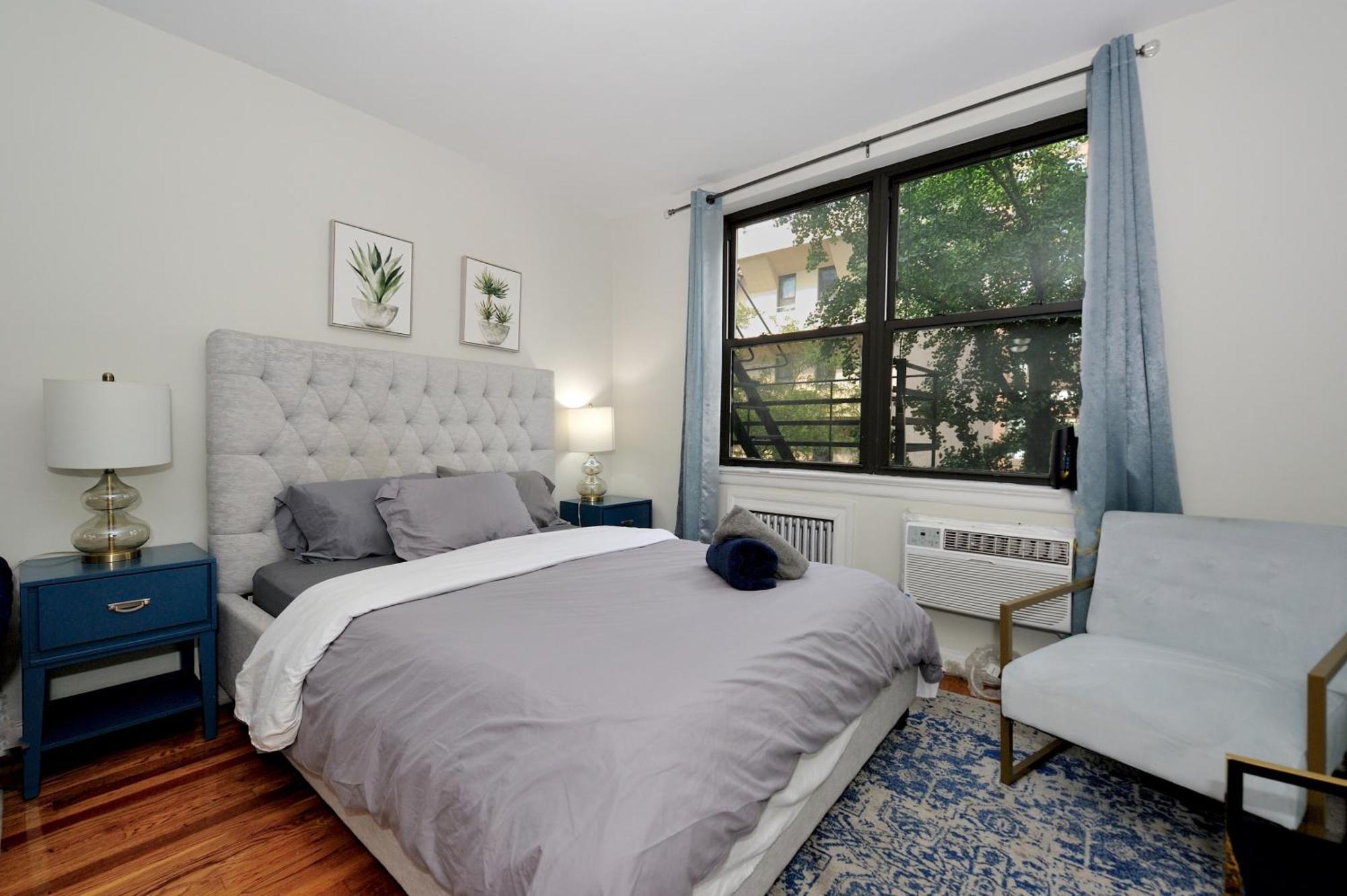 Charming Ues Walk To Subway Park Apartment *