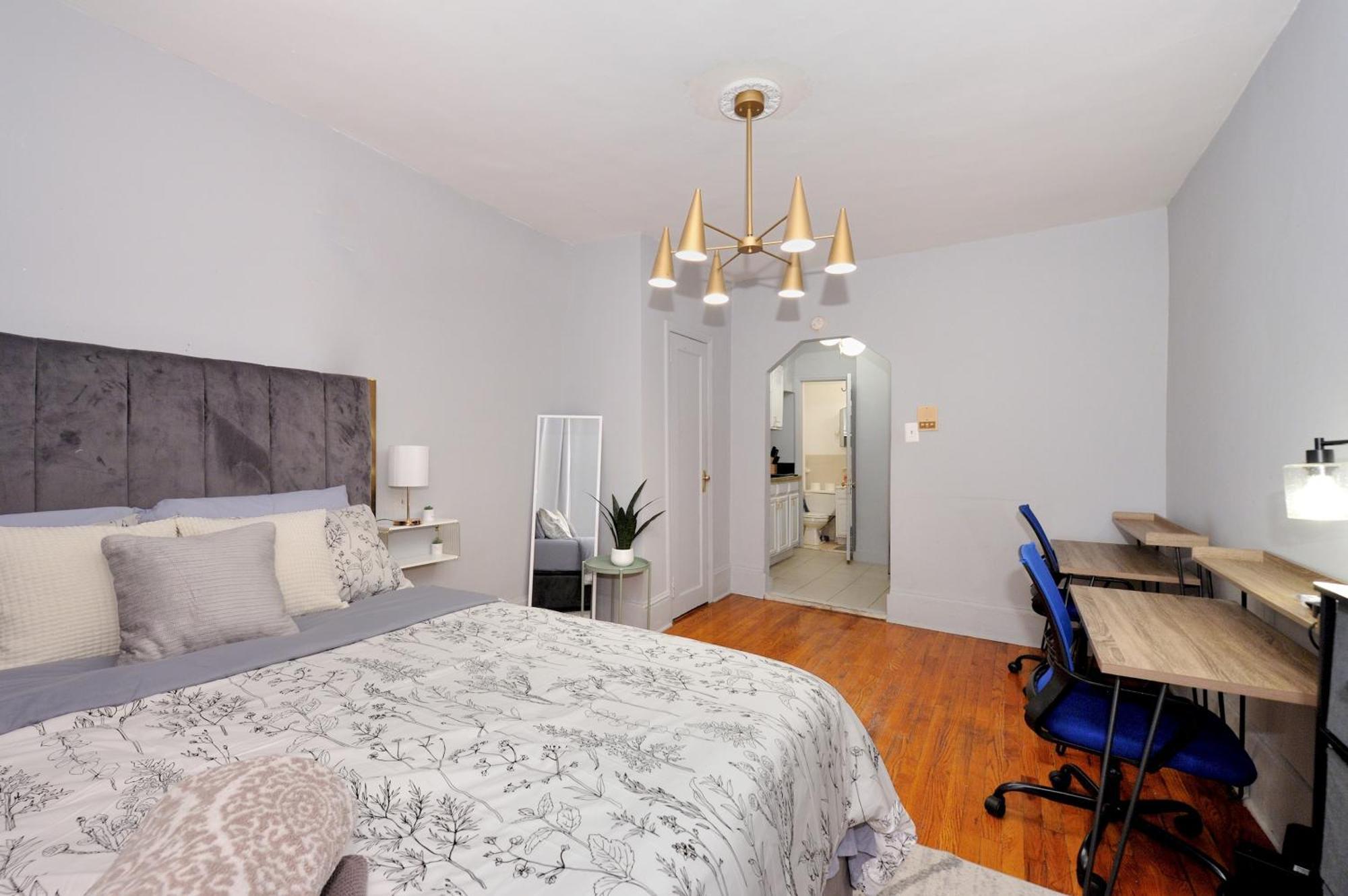 Spacious Upper East Side Apartment
