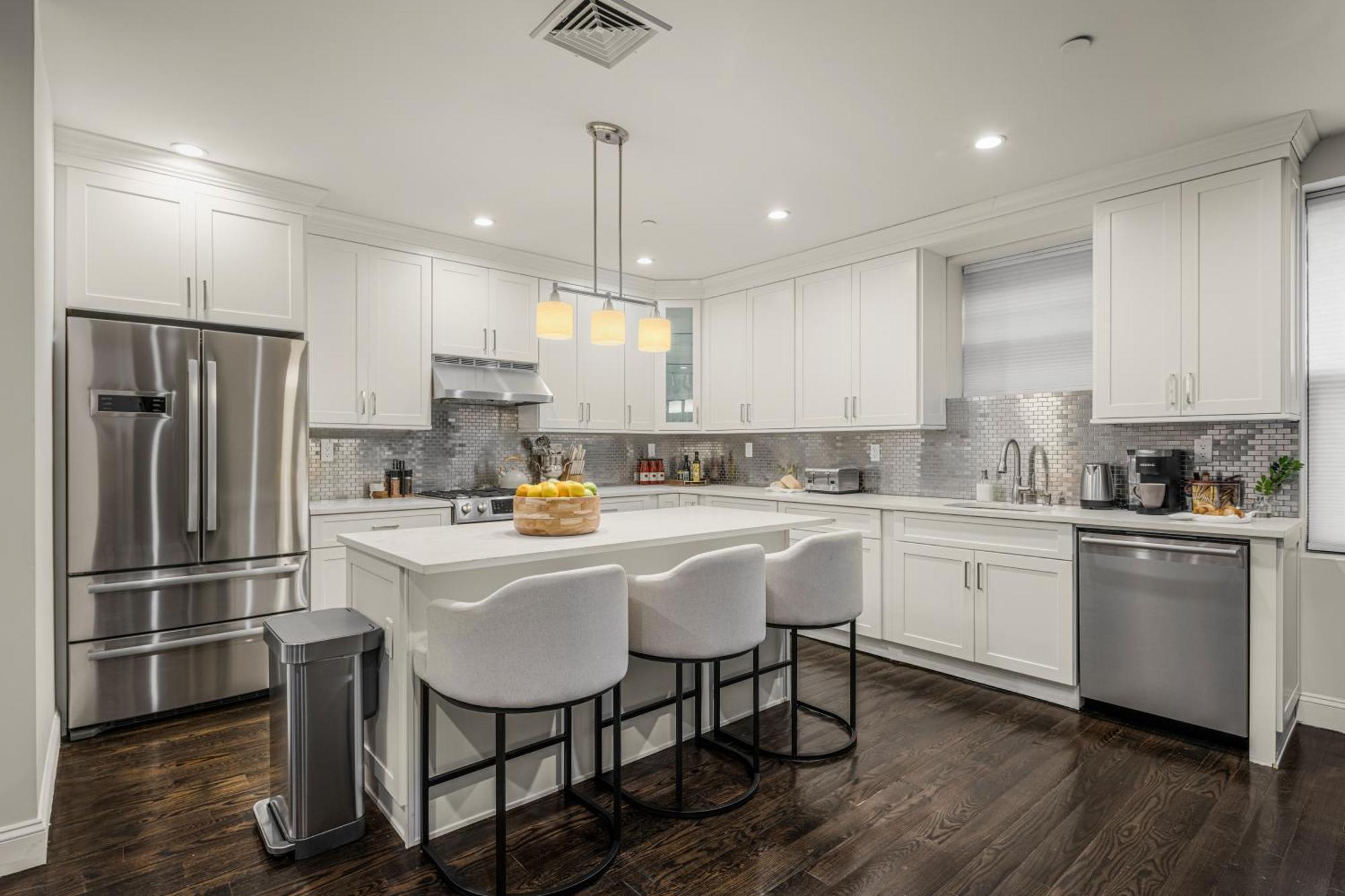 Apartment Stylish 3br Designer In Harlem With Parking New York