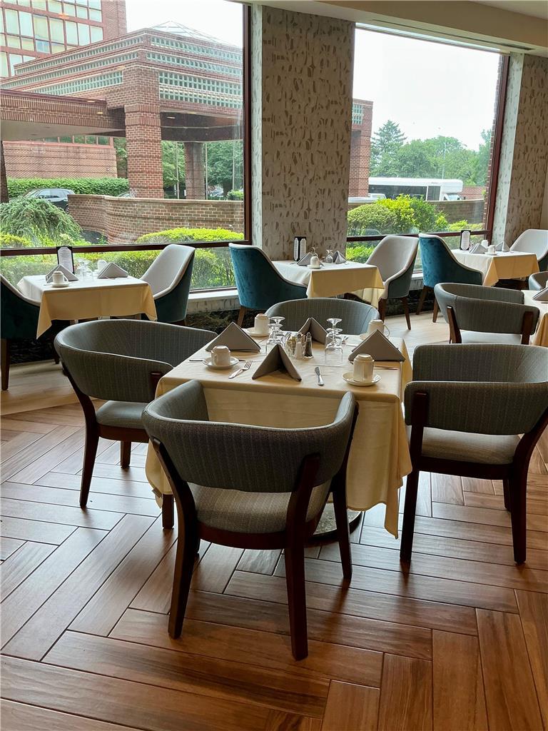 Doubletree By Hilton New York-laguardia