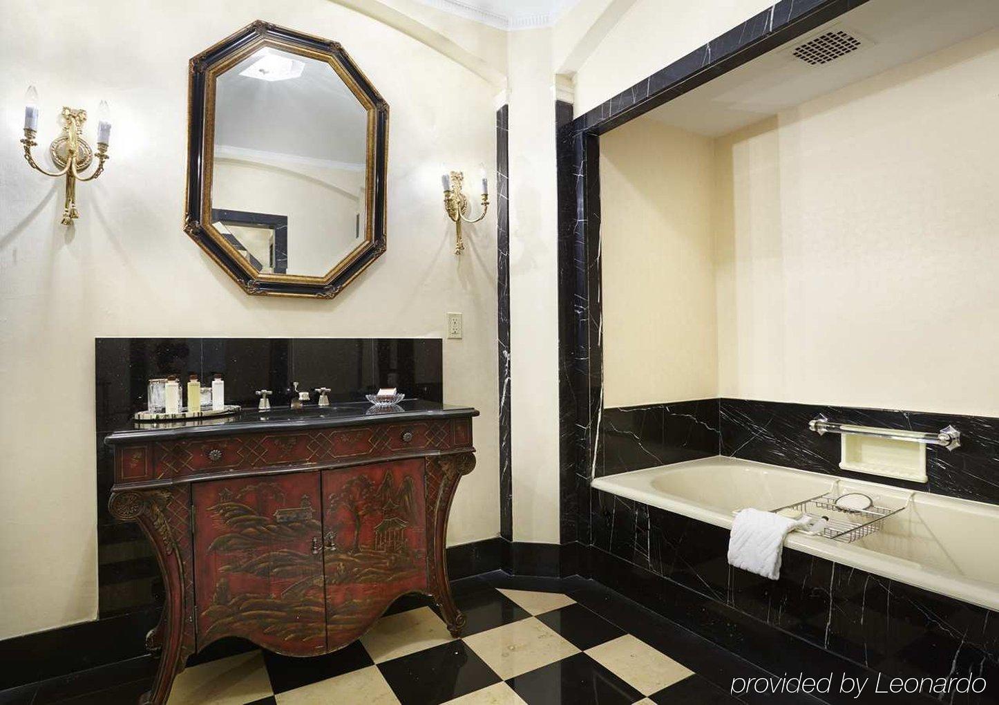 The Towers Of The Waldorf Astoria 5*
