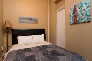 49th St And 9th Ave - 3 Bedroom Hotel *