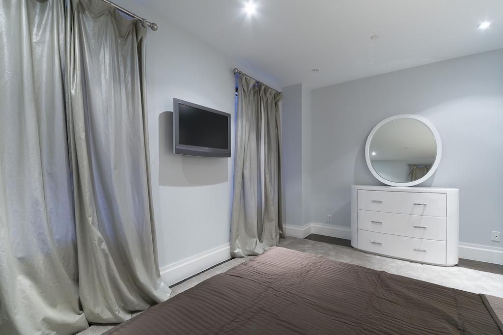 Hotel 5th Ave 4*