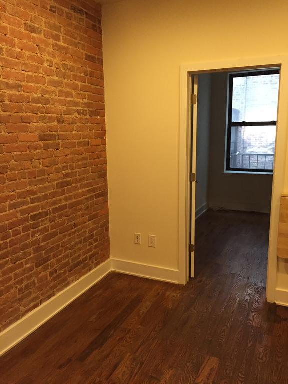 Cozy Near Park New York