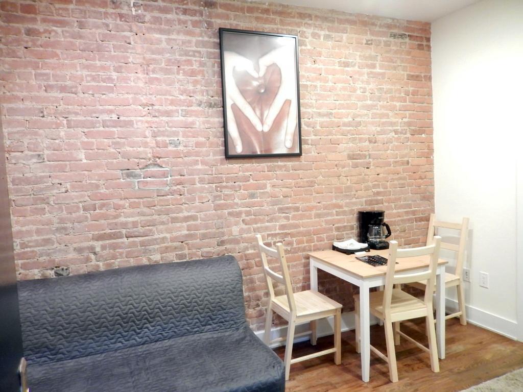 Cozy Near Park
