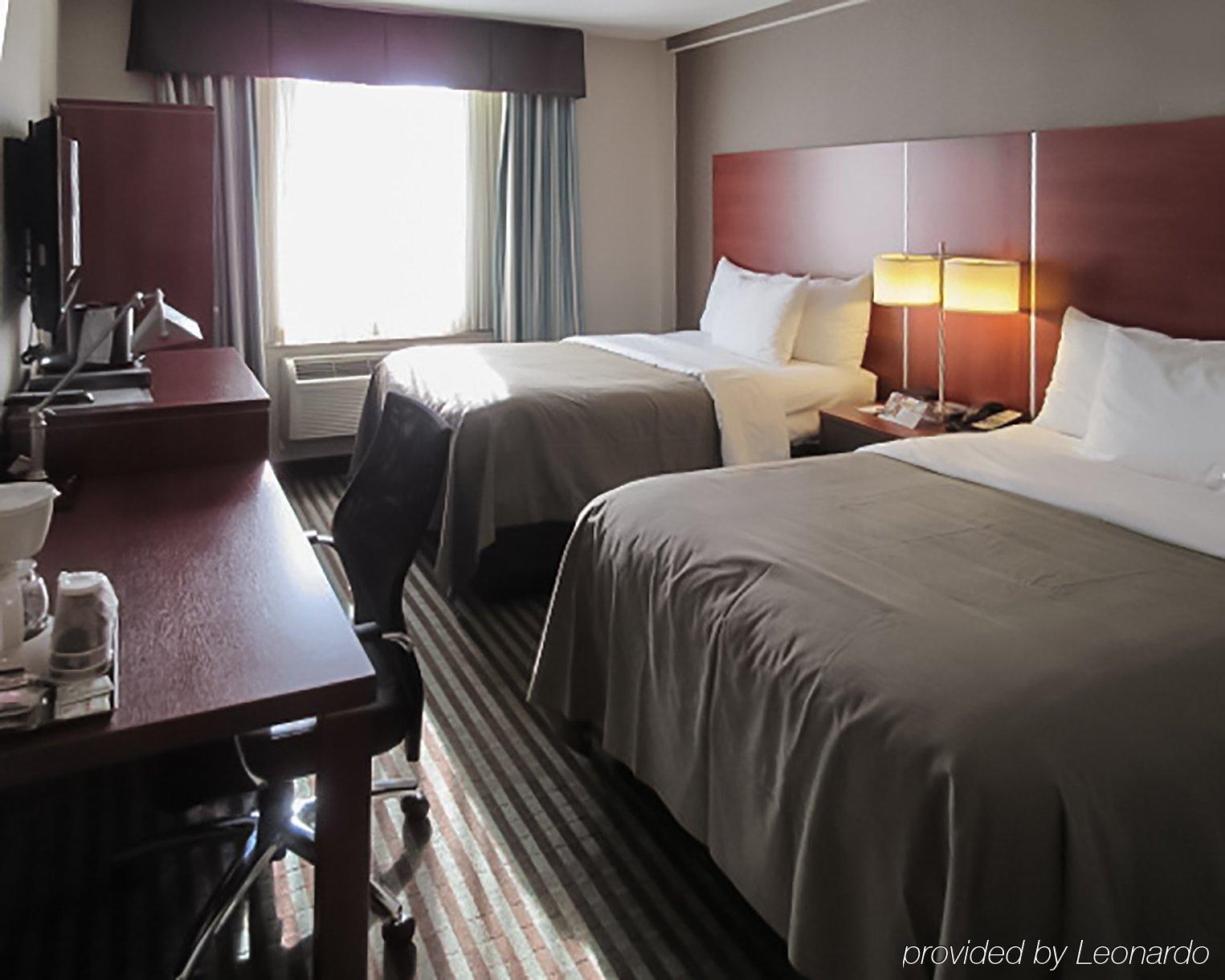 Hotel Prince Flushing 2*