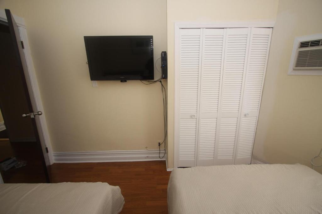 Midwood Brooklyn Apartment *