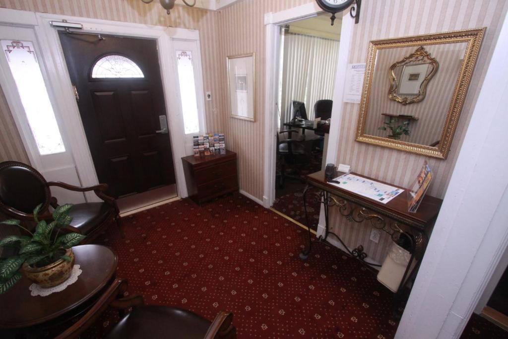 Midwood Brooklyn Apartment *