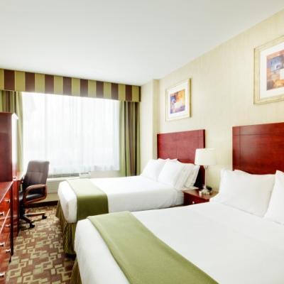 Express Staten Island West 3*