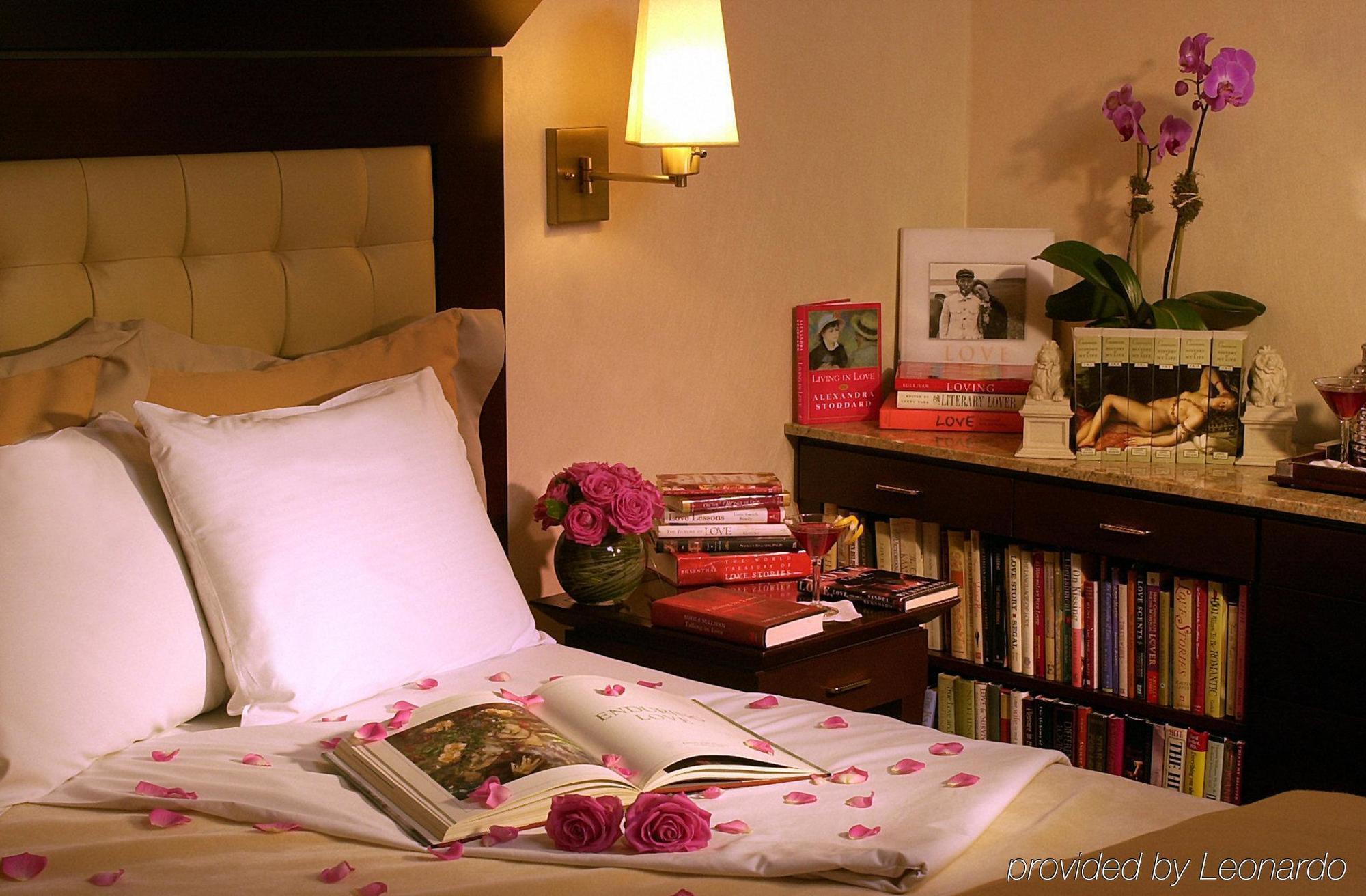 Library By Library Collection Hotel 4*
