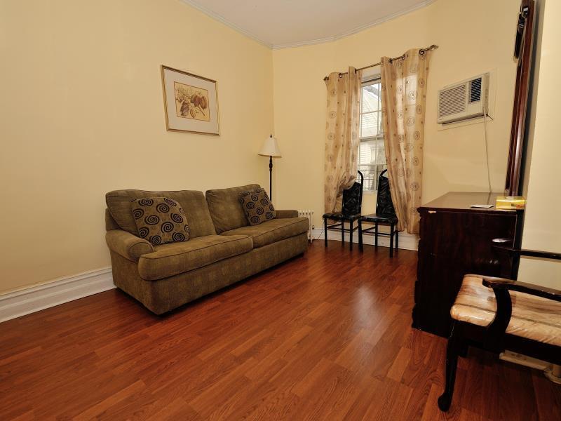 Midwood Brooklyn Apartment *