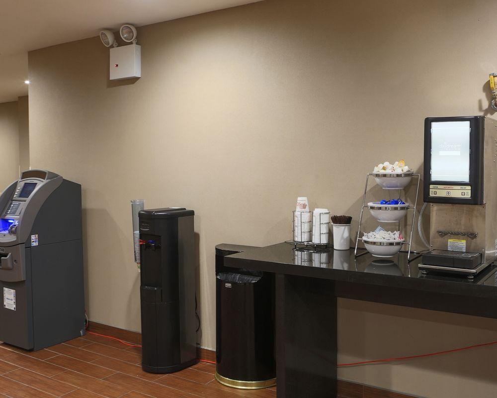 Days By Wyndham Brooklyn Borough Park Hotel