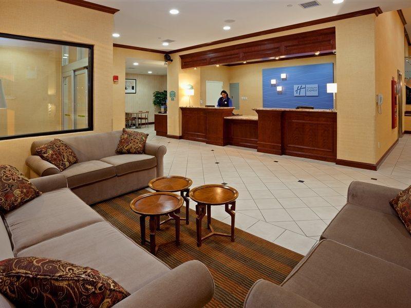 Hotel Express Laguardia Airport, An Ihg New York