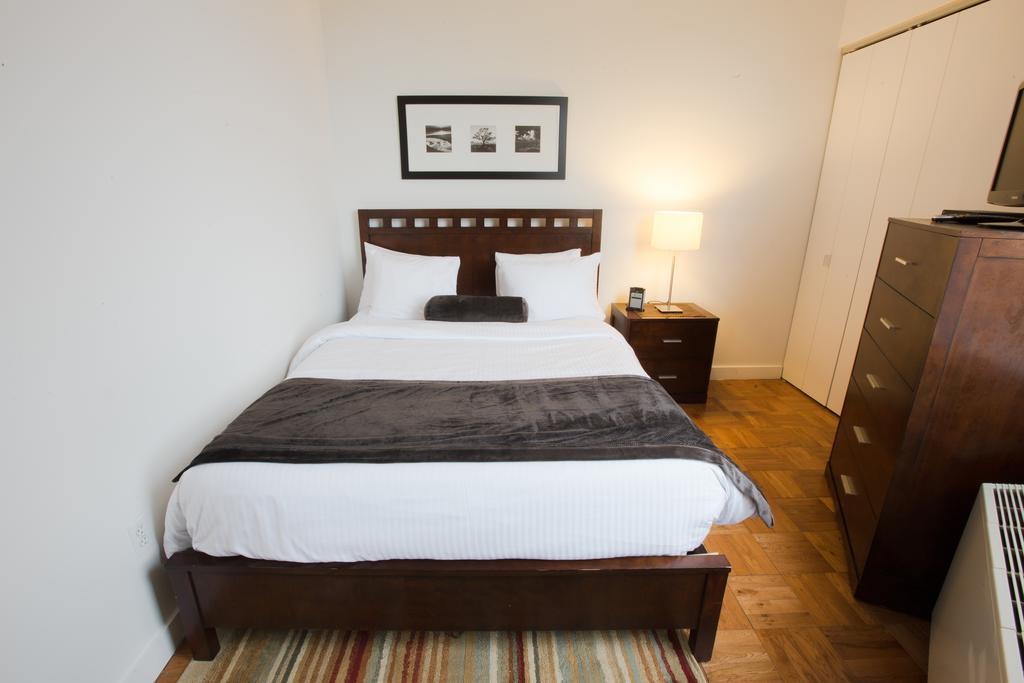 Apartment 20 Exchange Place