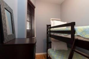 49th St And 9th Ave - 3 Bedroom Hotel *