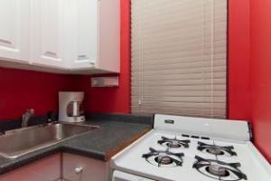 49th St And 9th Ave - 3 Bedroom Hotel