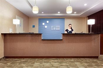 Express Staten Island West 3*