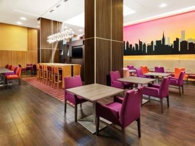 Hampton Times Square Hotel