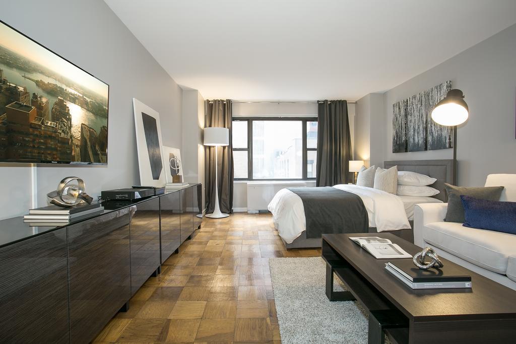 Modern Studio Apartment - Midtown East L