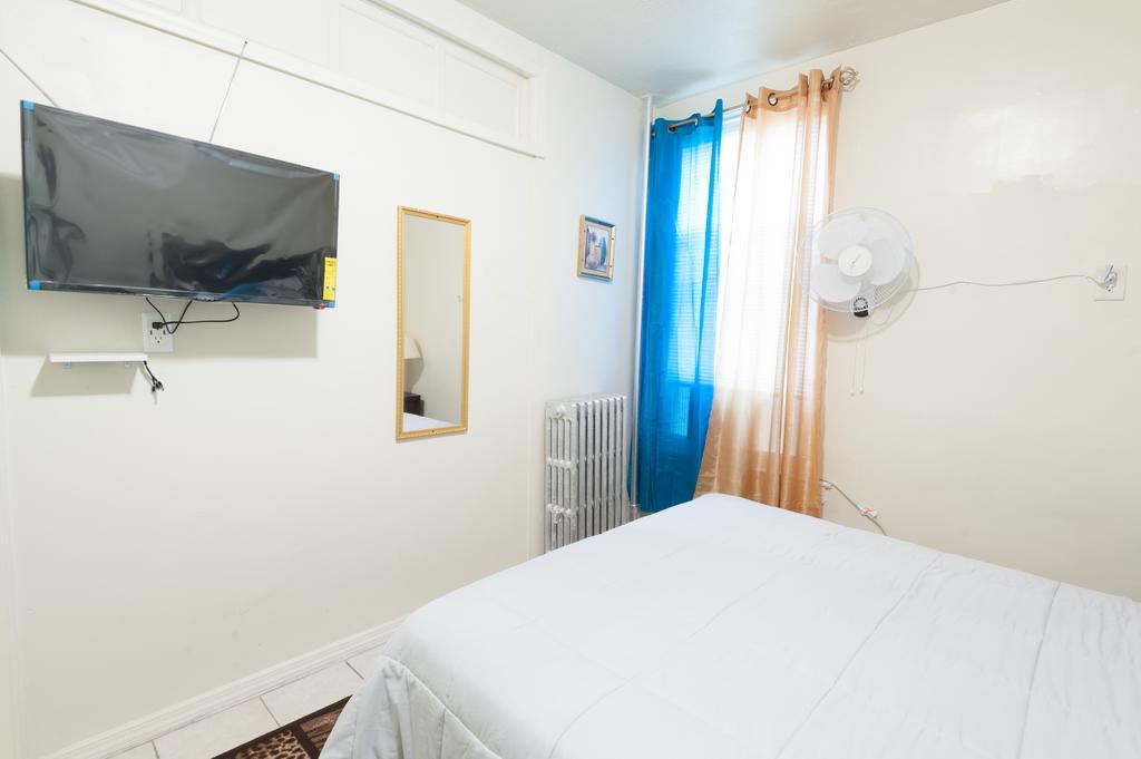 Studio And 1 Bedroom Apartments - Bronx Apartment *