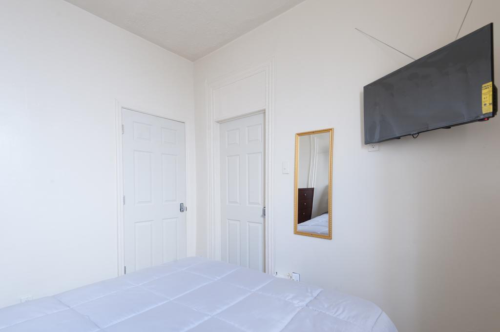 Studio And 1 Bedroom Apartments - Bronx Apartment