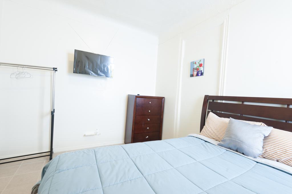 Studio And 1 Bedroom Apartments - Bronx Apartment *