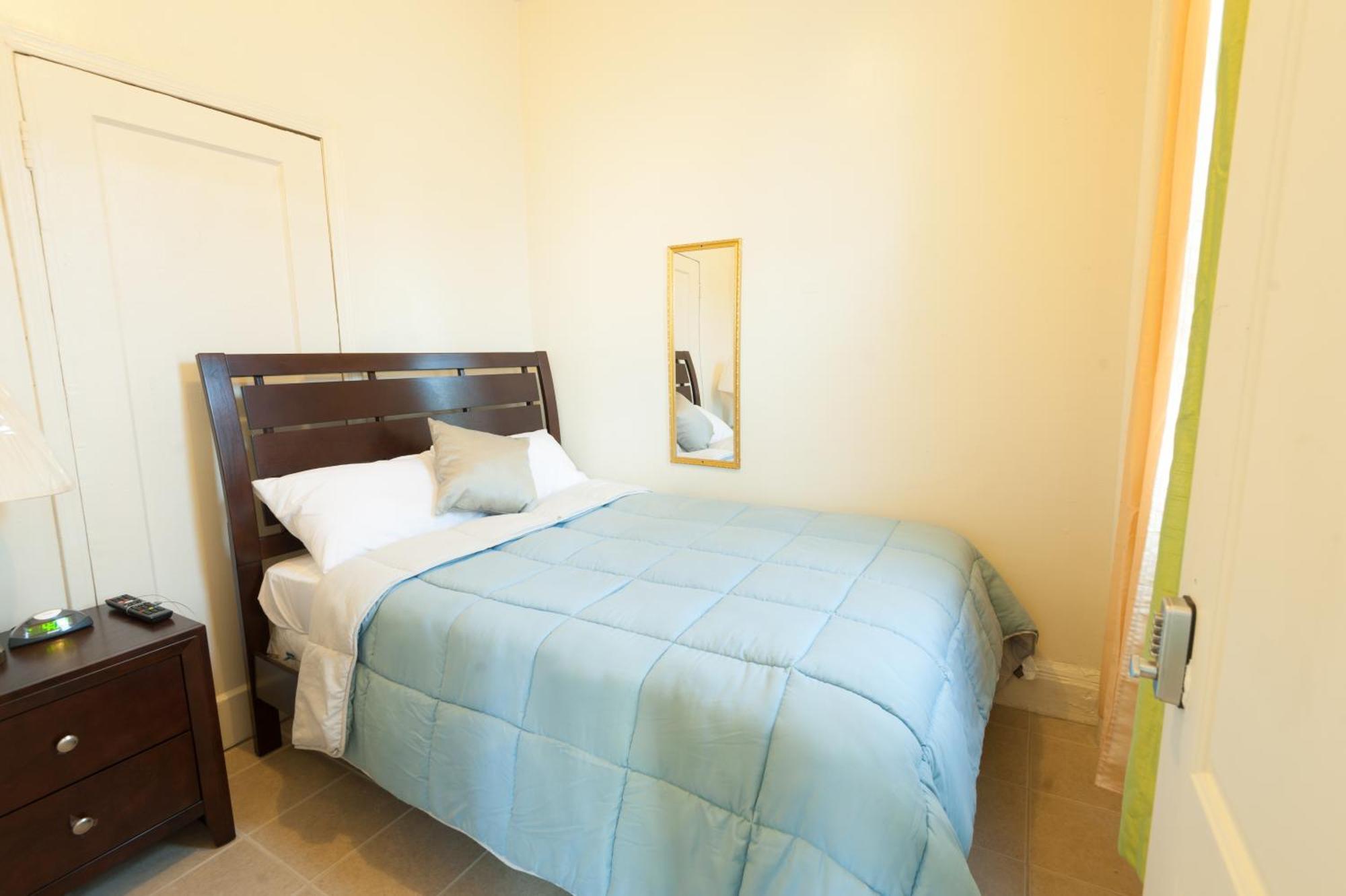 Studio And 1 Bedroom Apartments - Bronx Apartment *