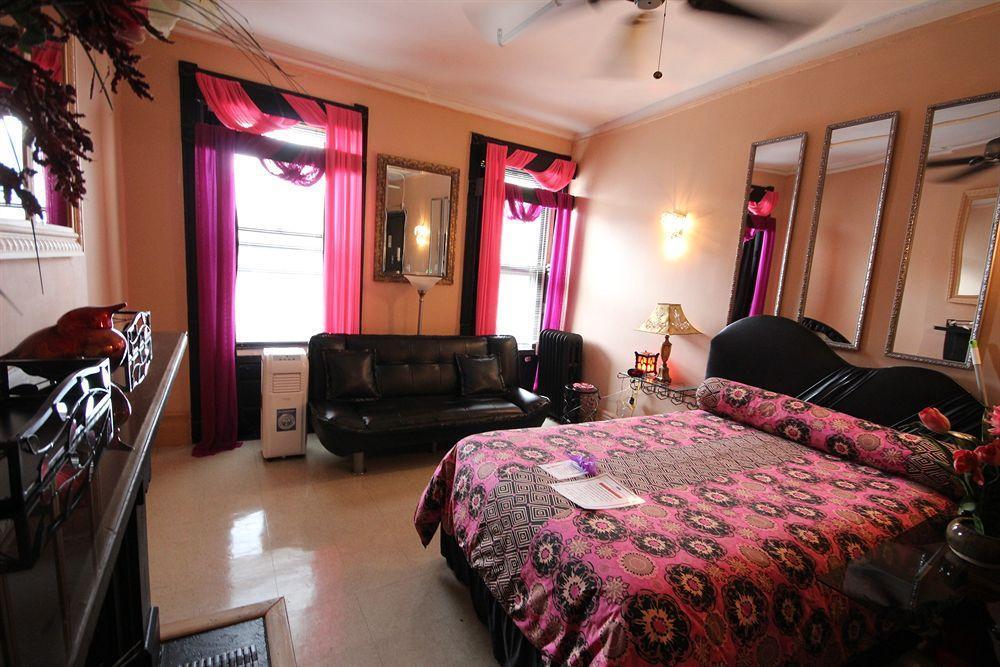 The International Cozy Gasthof New York