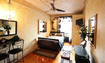 Gasthof The International Cozy New York