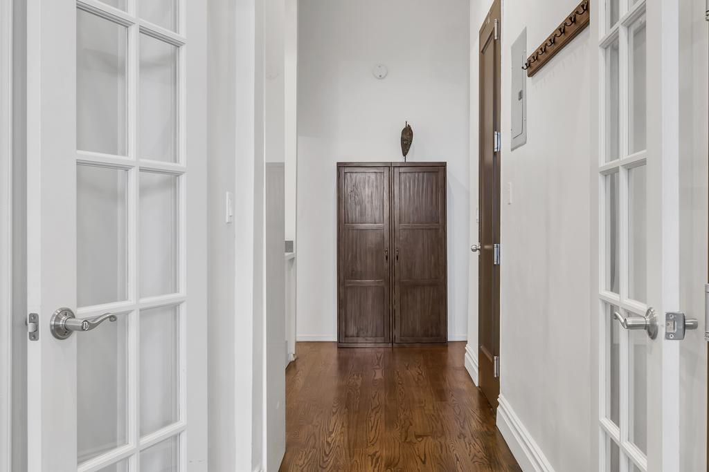 Apartment 3/2 Columbus Circle #3 New York