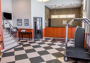 Howard Johnson Long Island Hotel