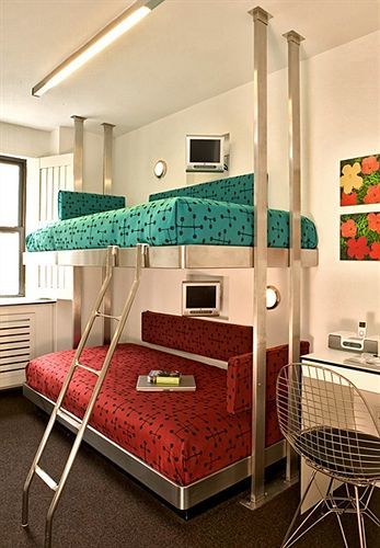 Pod 51 Hotel 3*